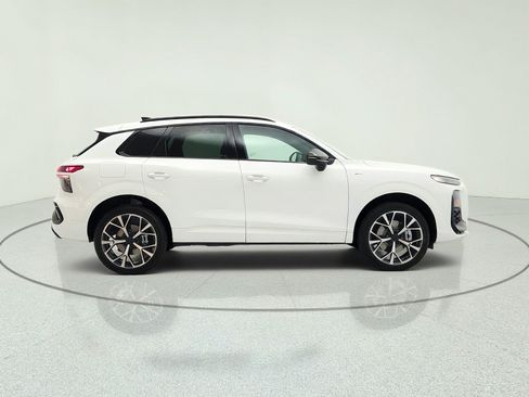 New 2026 Audi Q3 quattro 2.0T AWD/4WD image 4