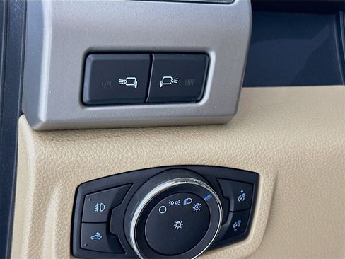 Used 2016 Ford F150 Lariat w/ Equipment Group 501A Mid image 11