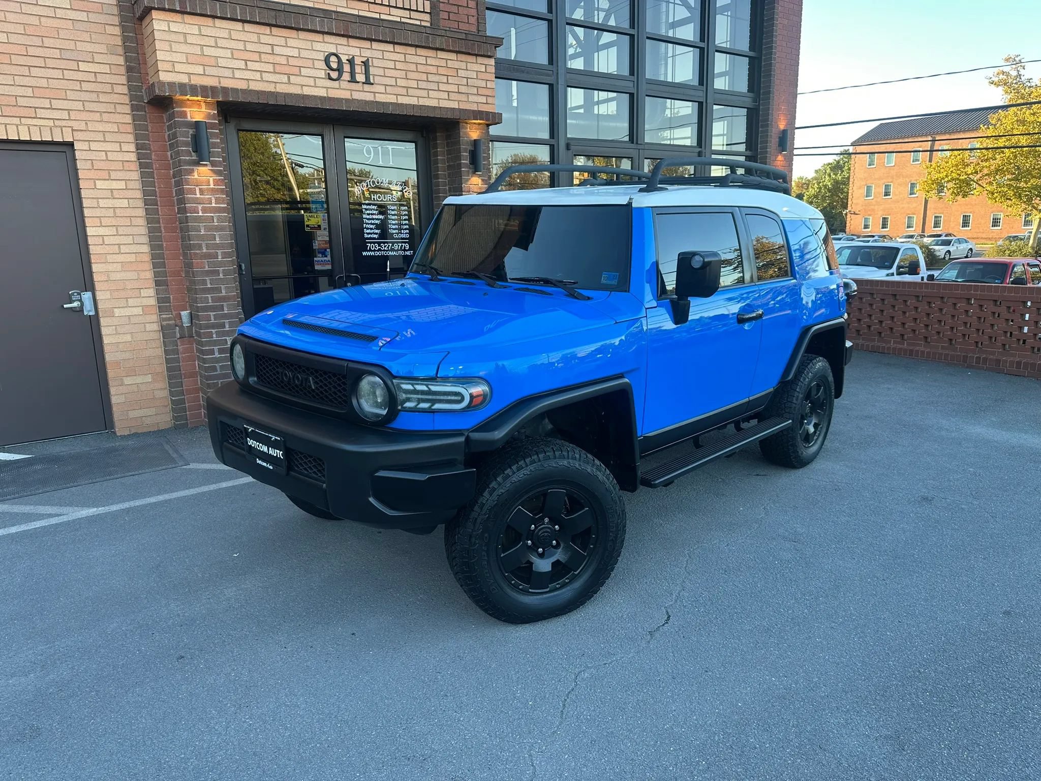 Used 2007 Toyota FJ Cruiser 4WD w/ Convenience Pkg image 1