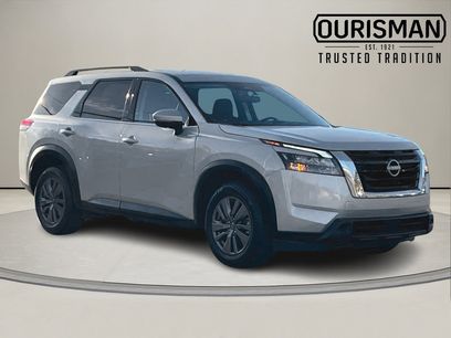 Used 2024 Nissan Pathfinder SV