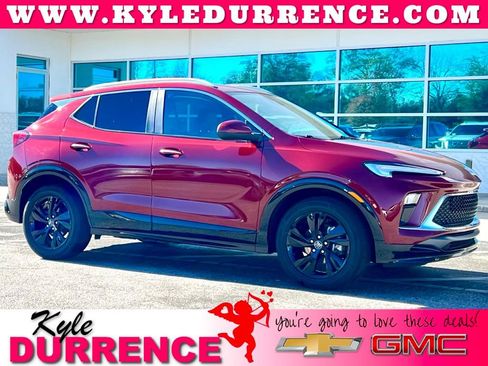 Used 2024 Buick Encore GX Sport Touring image 1