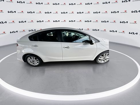 Certified 2017 Kia Forte S w/ S Technology Package image 9