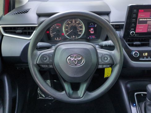 Used 2022 Toyota Corolla LE image 13
