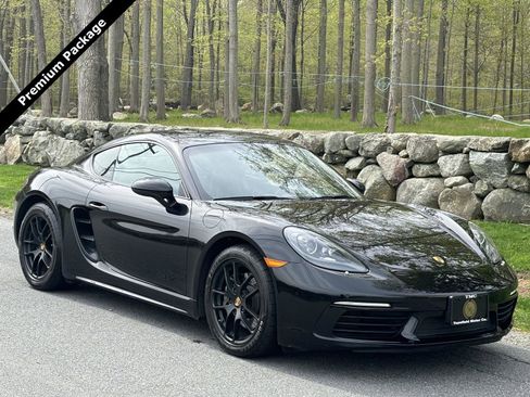 Used 2017 Porsche 718 Cayman RWD image 1
