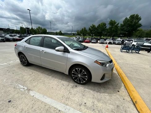 Used 2014 Toyota Corolla S FWD image 39