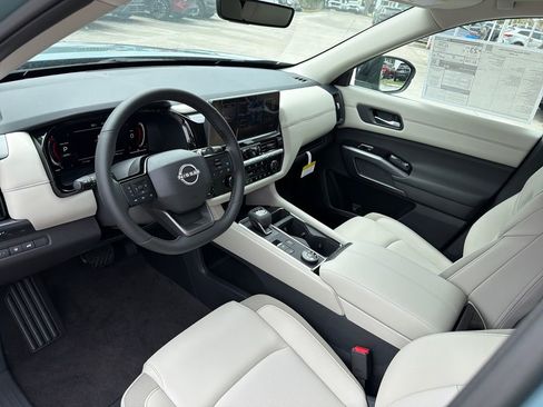 New 2026 Nissan Pathfinder SL AWD/4WD image 14