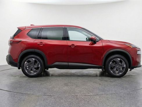 Used 2025 Nissan Rogue SV image 11