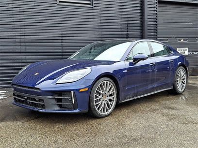 New 2025 Porsche Panamera 4