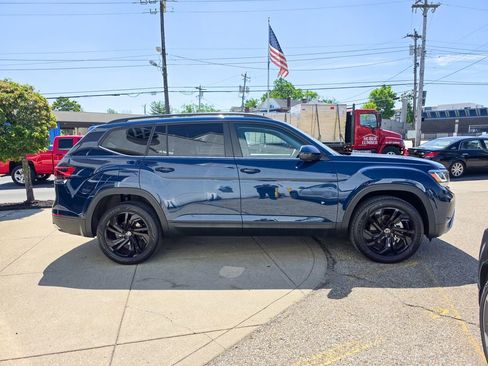 Certified 2022 Volkswagen Atlas SE AWD/4WD image 6