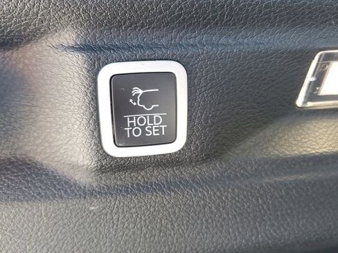 New 2025 Jeep Grand Cherokee L Limited w/ Black Appearance Package image 11