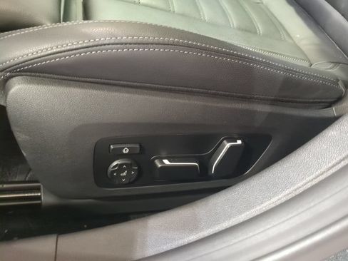 Certified 2026 BMW 430i xDrive w/ M Sport Package AWD/4WD image 17