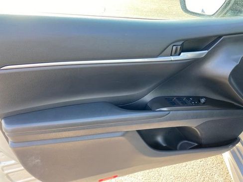 Used 2023 Toyota Camry SE image 15