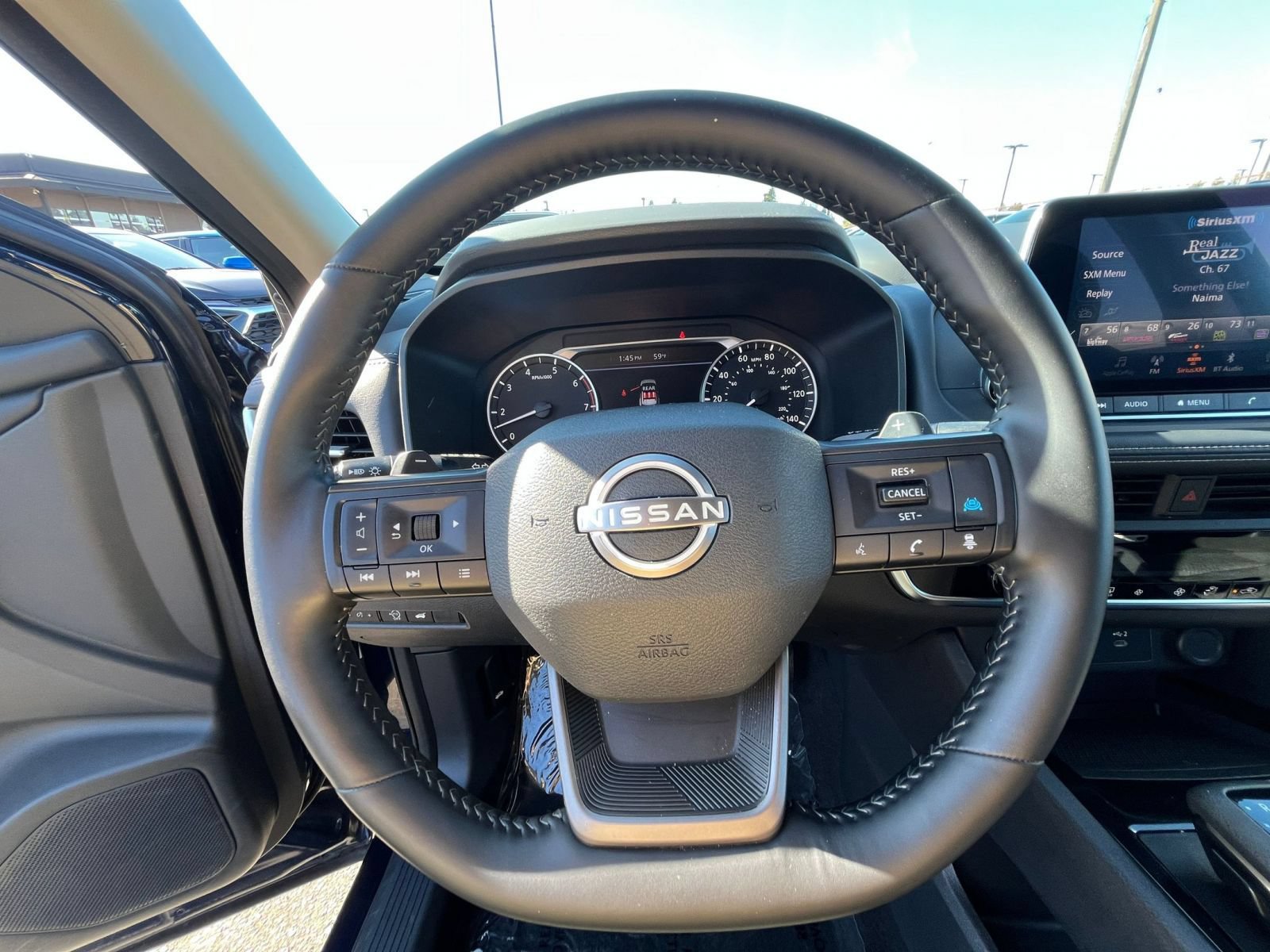 Used 2025 Nissan Rogue SV AWD/4WD image 29