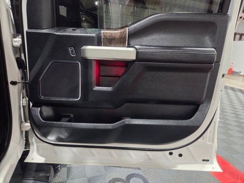 Used 2017 Ford F350 Lariat w/ Lariat Ultimate Package image 38