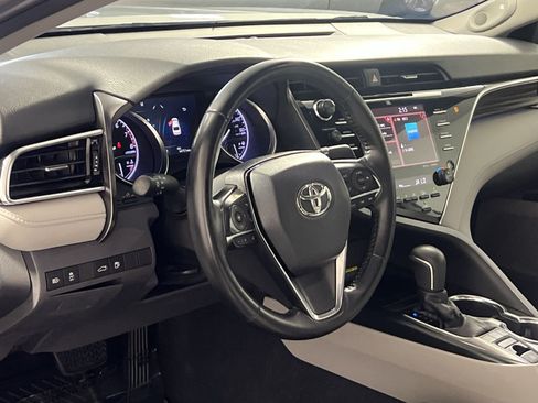 Used 2018 Toyota Camry XLE w/ Audio Package FWD image 17