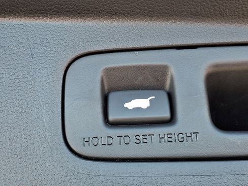 Used 2025 Honda CR-V EX-L image 32
