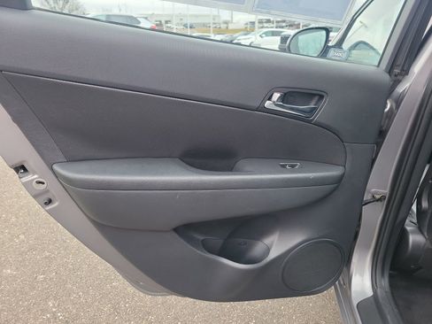 Used 2012 Hyundai Elantra SE image 14