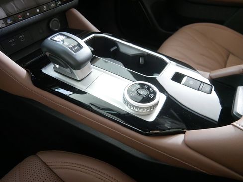 New 2025 Mitsubishi Outlander SEL image 6