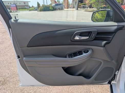 Used 2014 Chevrolet Malibu LS FWD image 9