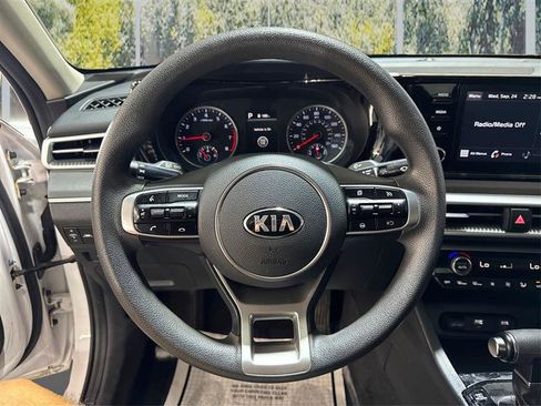 Used 2021 Kia K5 LXS image 18