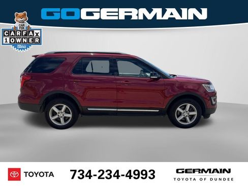 Used 2017 Ford Explorer XLT AWD/4WD image 6