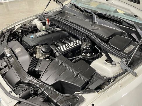 Used 2012 BMW 128i Convertible RWD image 39