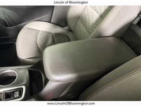 Used 2018 Chevrolet Equinox LT image 31