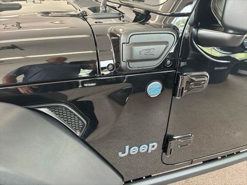 Certified 2024 Jeep Wrangler Unlimited AWD/4WD image 5