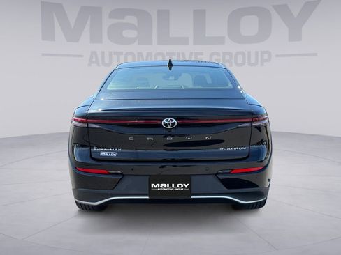 Certified 2024 Toyota Crown Platinum image 4