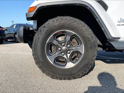 Used 2021 Jeep Gladiator Overland w/ Popular Equipment Package AWD/4WD image 5
