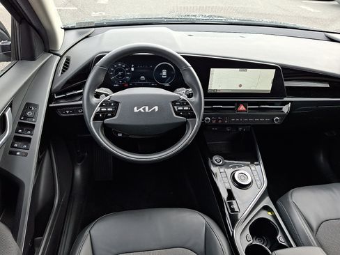 Used 2023 Kia Niro Wind FWD image 11