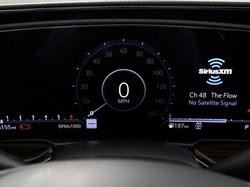 Used 2022 Cadillac Escalade ESV Premium Luxury image 23