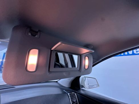 Used 2010 GMC Acadia SLT image 31