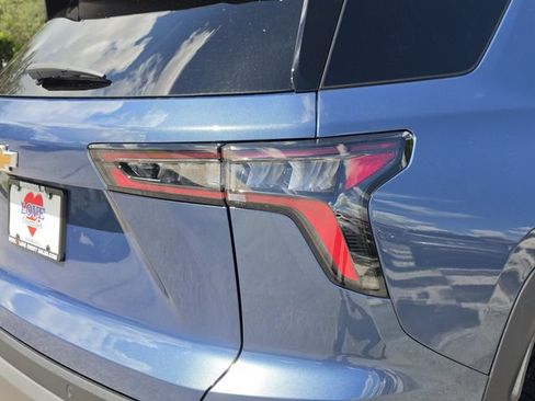 New 2027 Chevrolet Equinox LT FWD image 10