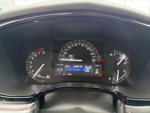 Used 2018 Cadillac XT5 Luxury w/ LPO, Sport Package image 15