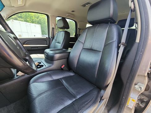 Used 2007 GMC Yukon SLT w/ SLT Preferred Equipment Group RWD image 18