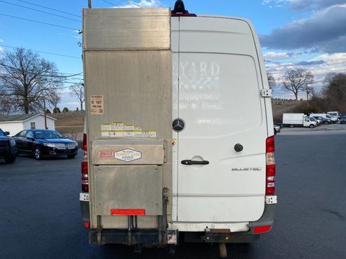 Used 2014 Mercedes-Benz Sprinter 3500 image 4