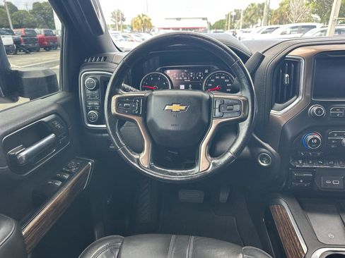 Used 2020 Chevrolet Silverado 2500 High Country w/ Z71 Off-Road Package AWD/4WD image 17