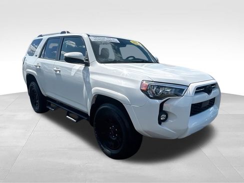 Used 2023 Toyota 4Runner SR5 AWD/4WD image 2