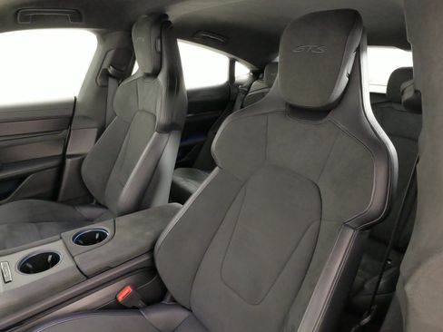 Used 2023 Porsche Taycan GTS image 31