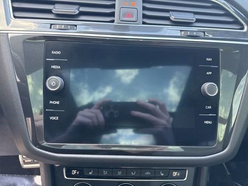 Used 2019 Volkswagen Tiguan SEL Premium R-Line w/ 3rd Row Seat Package image 18