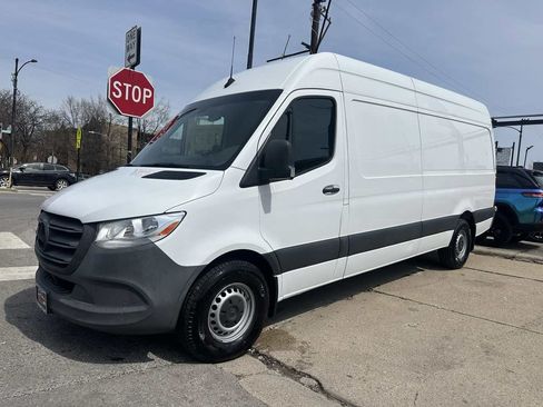 Used 2021 Mercedes-Benz Sprinter 2500 w/ Driver Convenience Package image 2