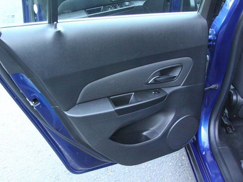 Used 2012 Chevrolet Cruze LT FWD image 16