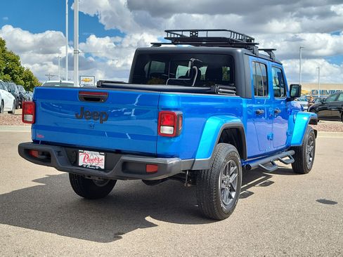 Used 2024 Jeep Gladiator Sport image 3