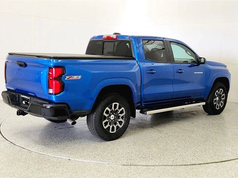 Used 2024 Chevrolet Colorado Z71 w/ Z71 Convenience Package 2 AWD/4WD image 7