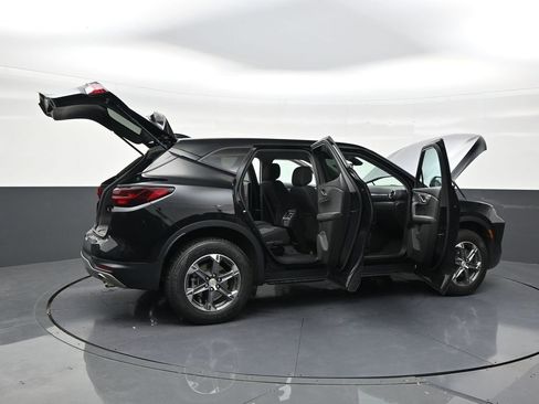 Used 2024 Chevrolet Blazer LT FWD image 28