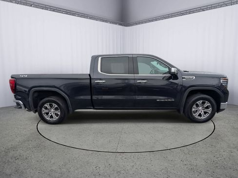 Certified 2022 GMC Sierra 1500 SLT w/ SLT Convenience Package image 2