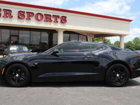 Used 2022 Chevrolet Camaro LT image 6