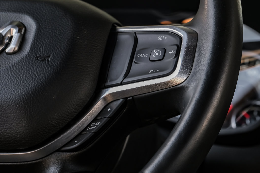 Used 2023 RAM 1500 Laramie AWD/4WD image 29