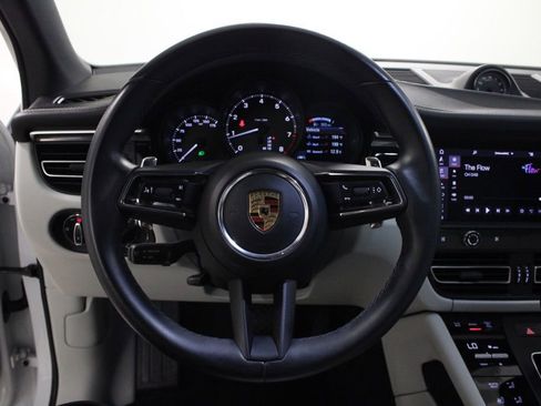 Certified 2022 Porsche Macan AWD/4WD image 22